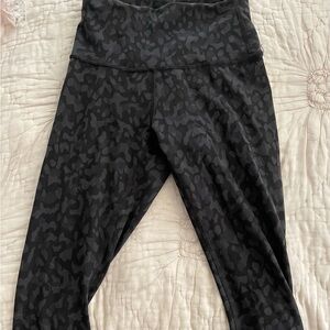Lululemon 7/8 tights size 4